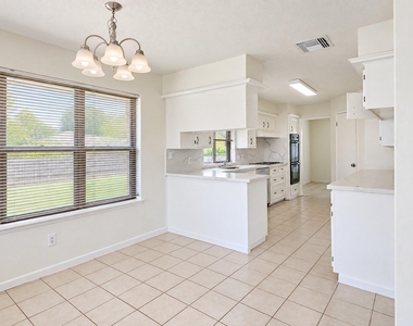 3030 S Blue Meadow Circle - Photo Thumbnail 7