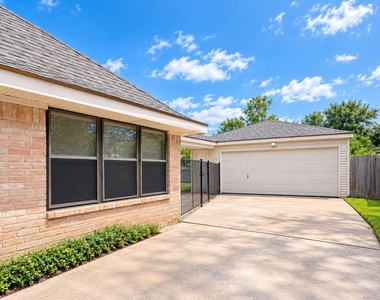 3030 S Blue Meadow Circle - Photo Thumbnail 28