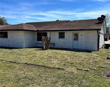 3822 Ebbtide Drive - Photo Thumbnail 12