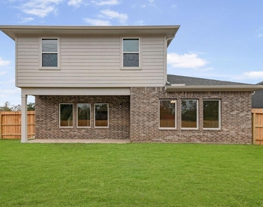 426 Magnolia Street - Photo Thumbnail 24