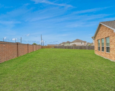 208 Salange Lane - Photo Thumbnail 9