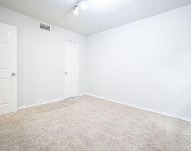 2503 Mccue Road - Photo Thumbnail 15