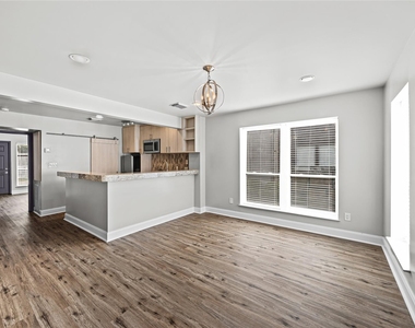 1716 Maryland Street - Photo Thumbnail 3