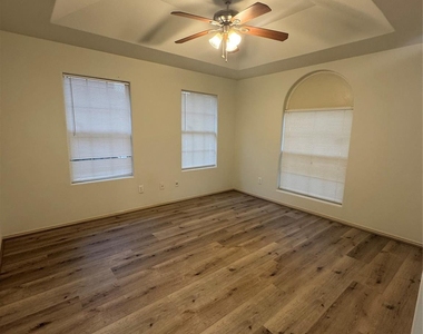 5515 Rio Ramos Street - Photo Thumbnail 11