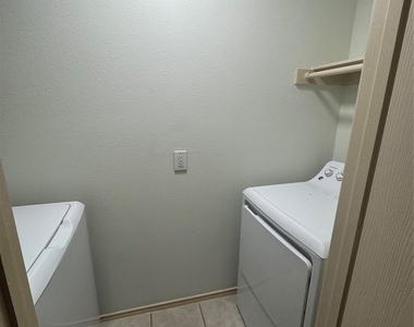 5515 Rio Ramos Street - Photo Thumbnail 10