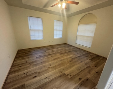 5515 Rio Ramos Street - Photo Thumbnail 4