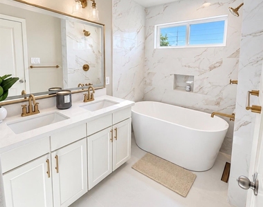 15022 Eagle Feather Court - Photo Thumbnail 13