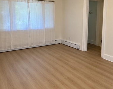904 Taylor Avenue - Photo Thumbnail 4