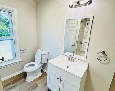 243 N Jordan Street - Photo Thumbnail 20