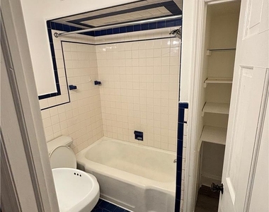 809 W Linden Street - Photo Thumbnail 11