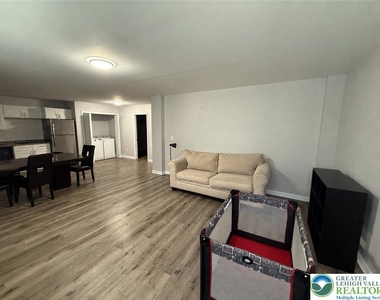 654 Pennsylvania Avenue - Photo Thumbnail 1