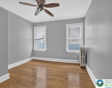 3826 Albemarle Avenue - Photo Thumbnail 13