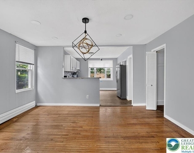 3826 Albemarle Avenue - Photo Thumbnail 21
