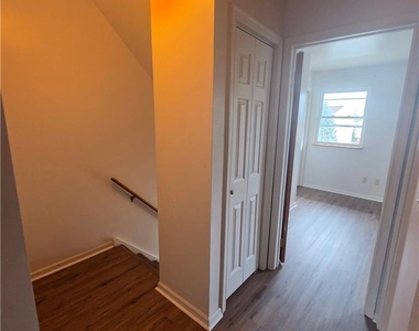 416 S Saint George Street - Photo Thumbnail 9