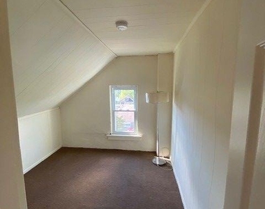 819 Spring - Photo Thumbnail 7