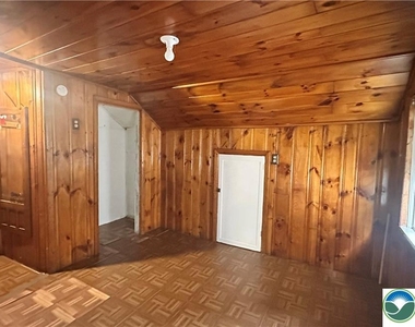 542 N New Street - Photo Thumbnail 19