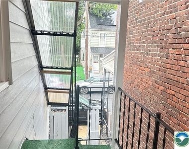 542 N New Street - Photo Thumbnail 22