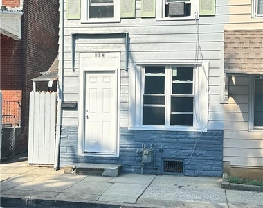 542 N New Street - Photo Thumbnail 2