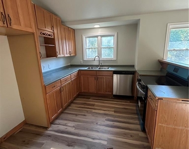 3013 Delaware Drive - Photo Thumbnail 9