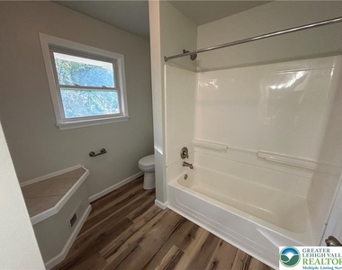 3013 Delaware Drive - Photo Thumbnail 6