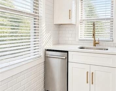 2835 N 3rd Avenue N - Photo Thumbnail 2