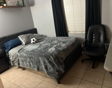 14415 Americana Circle - Photo Thumbnail 8