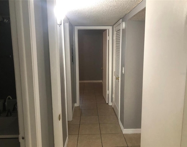 14415 Americana Circle - Photo Thumbnail 5