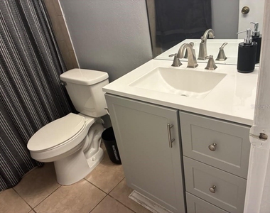14415 Americana Circle - Photo Thumbnail 9