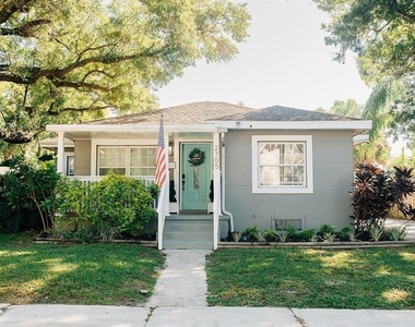 2705 N Oakdale Avenue - Photo Thumbnail 7
