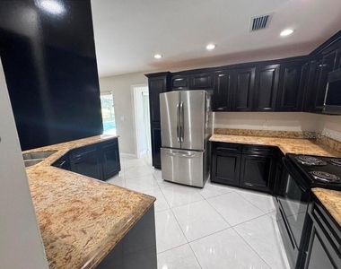 120 Annwood Road - Photo Thumbnail 4
