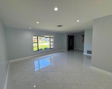 120 Annwood Road - Photo Thumbnail 9