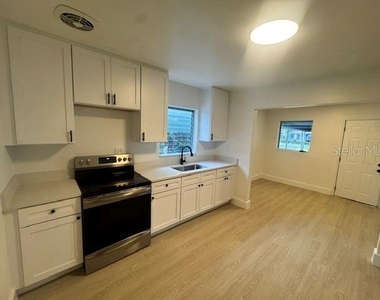 920 E 109th Avenue - Photo Thumbnail 7