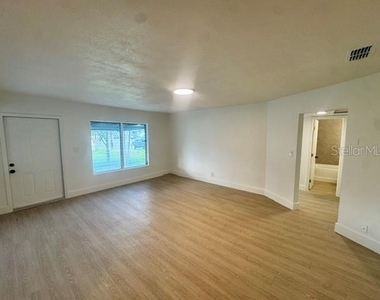 920 E 109th Avenue - Photo Thumbnail 2