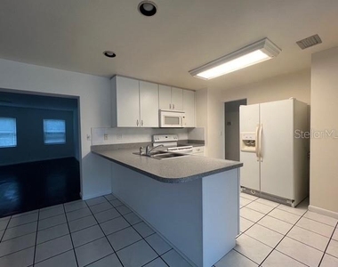 3655 Dellefield Street - Photo Thumbnail 10