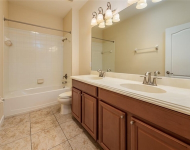 20162 Oakflower Avenue - Photo Thumbnail 18
