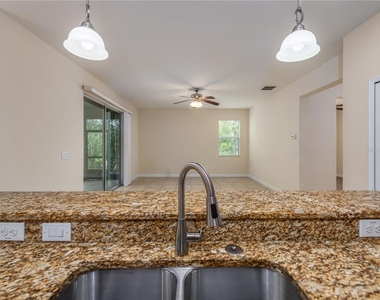20162 Oakflower Avenue - Photo Thumbnail 10
