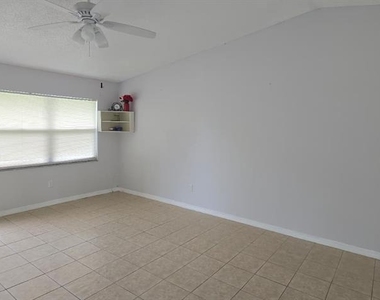 2074 Lanternlight Street - Photo Thumbnail 12