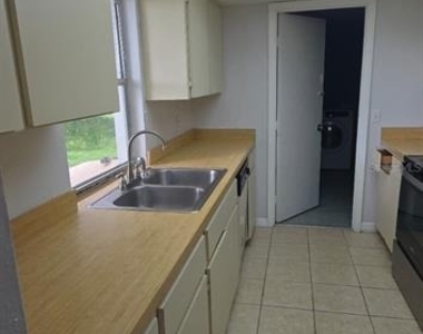 2074 Lanternlight Street - Photo Thumbnail 10