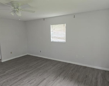 2074 Lanternlight Street - Photo Thumbnail 5