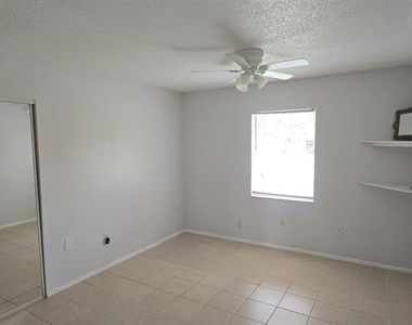 2074 Lanternlight Street - Photo Thumbnail 9