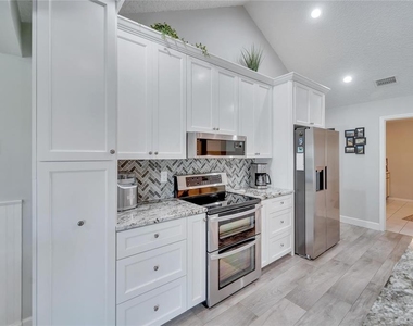 1839 Wolf Laurel Drive - Photo Thumbnail 13