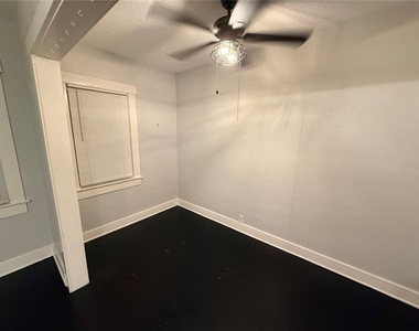 308 Grove Street N - Photo Thumbnail 6
