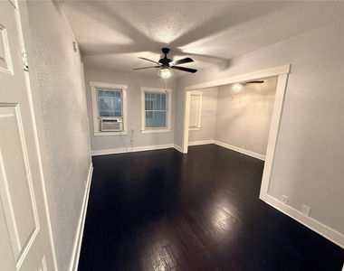308 Grove Street N - Photo Thumbnail 3
