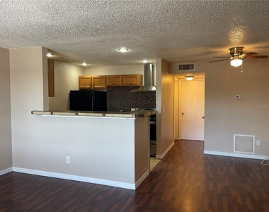 9105 W Hillsborough Avenue - Photo Thumbnail 3