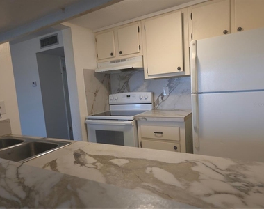 2525 W Bay Drive - Photo Thumbnail 6