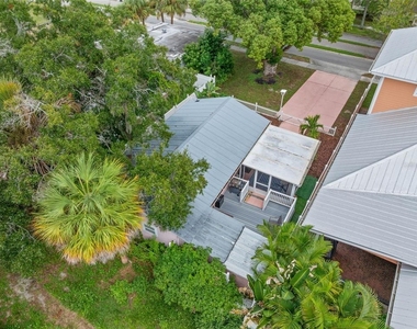 123 N Safford Avenue - Photo Thumbnail 2