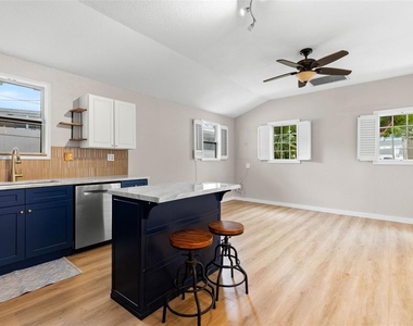123 N Safford Avenue - Photo Thumbnail 24