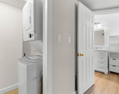 123 N Safford Avenue - Photo Thumbnail 13