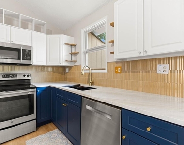 123 N Safford Avenue - Photo Thumbnail 7