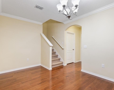 2724 Garden Falls Drive - Photo Thumbnail 16
